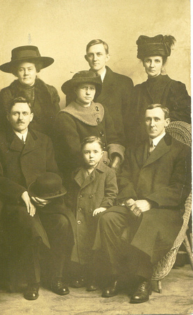 Lowell family 1913
